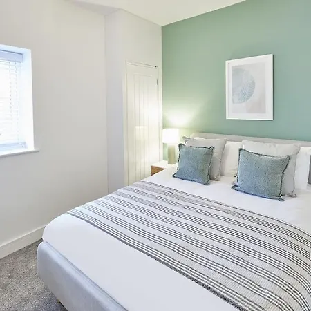 Hébergement de vacances Huge With Stunning Seaviews - Sleeps 16! *