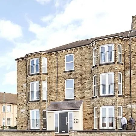 Huge With Stunning Seaviews - Sleeps 16! Hébergement de vacances Redcar